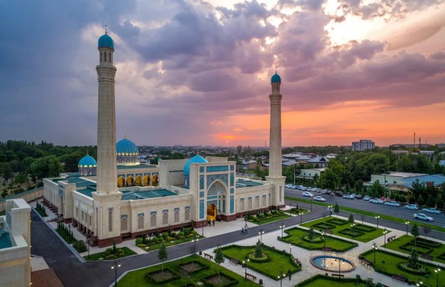 В Ташкенте дороги у мечетей перекроют из-за праздничной молитвы (список)